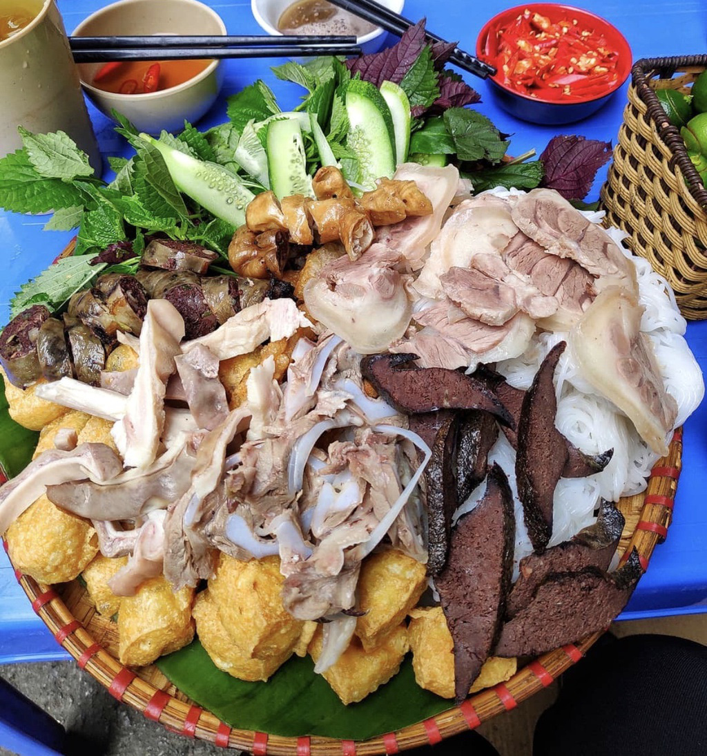 Bún nem nướng và loạt bún nguội trứ danh ở Việt Nam - Ảnh 6.