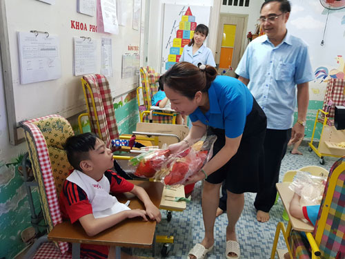 Nhiều hoạt động chăm lo cho con CNVC-LĐ