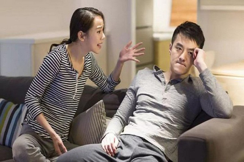Vợ giận đùng đùng khi biết tôi lấy 100 triệu giúp tình cũ bị bệnh - Ảnh 1.