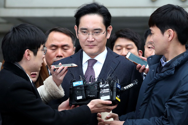 Vì sao người thừa kế Samsung tiếp tục rơi vào vòng lao lý?