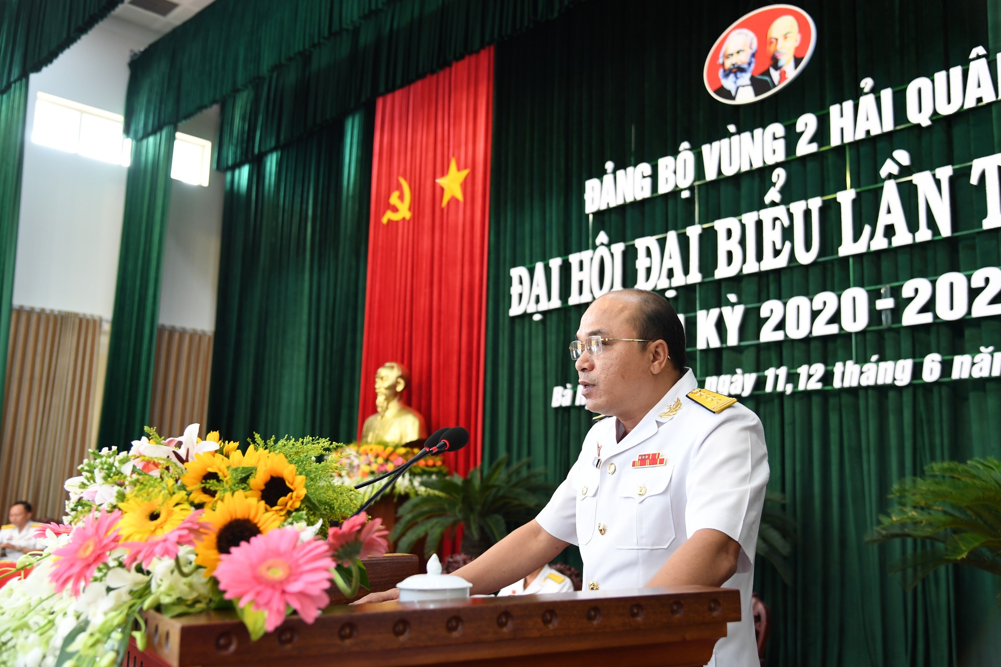 Khai mạc Đại hội đại biểu Đảng bộ V&ugrave;ng 2 Hải qu&acirc;n - Ảnh 2.