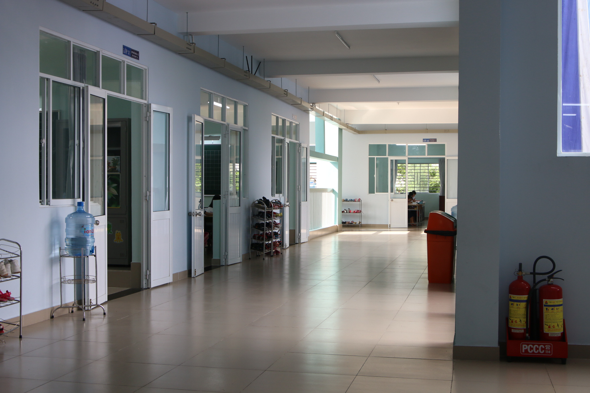 Quận 4 TP HCM c&oacute; 2 ng&ocirc;i trường mới - Ảnh 1.