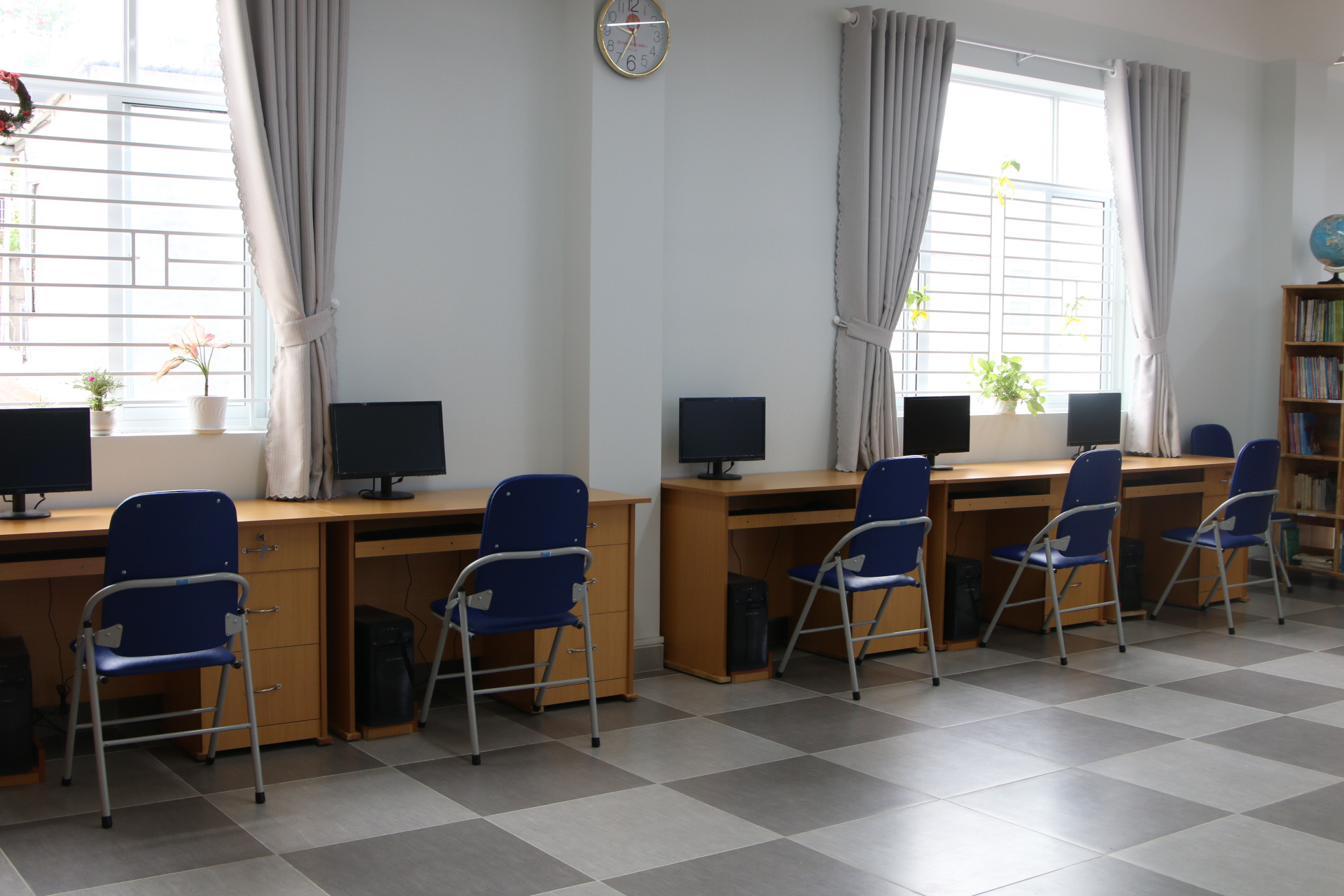 Quận 4 TP HCM c&oacute; 2 ng&ocirc;i trường mới - Ảnh 8.