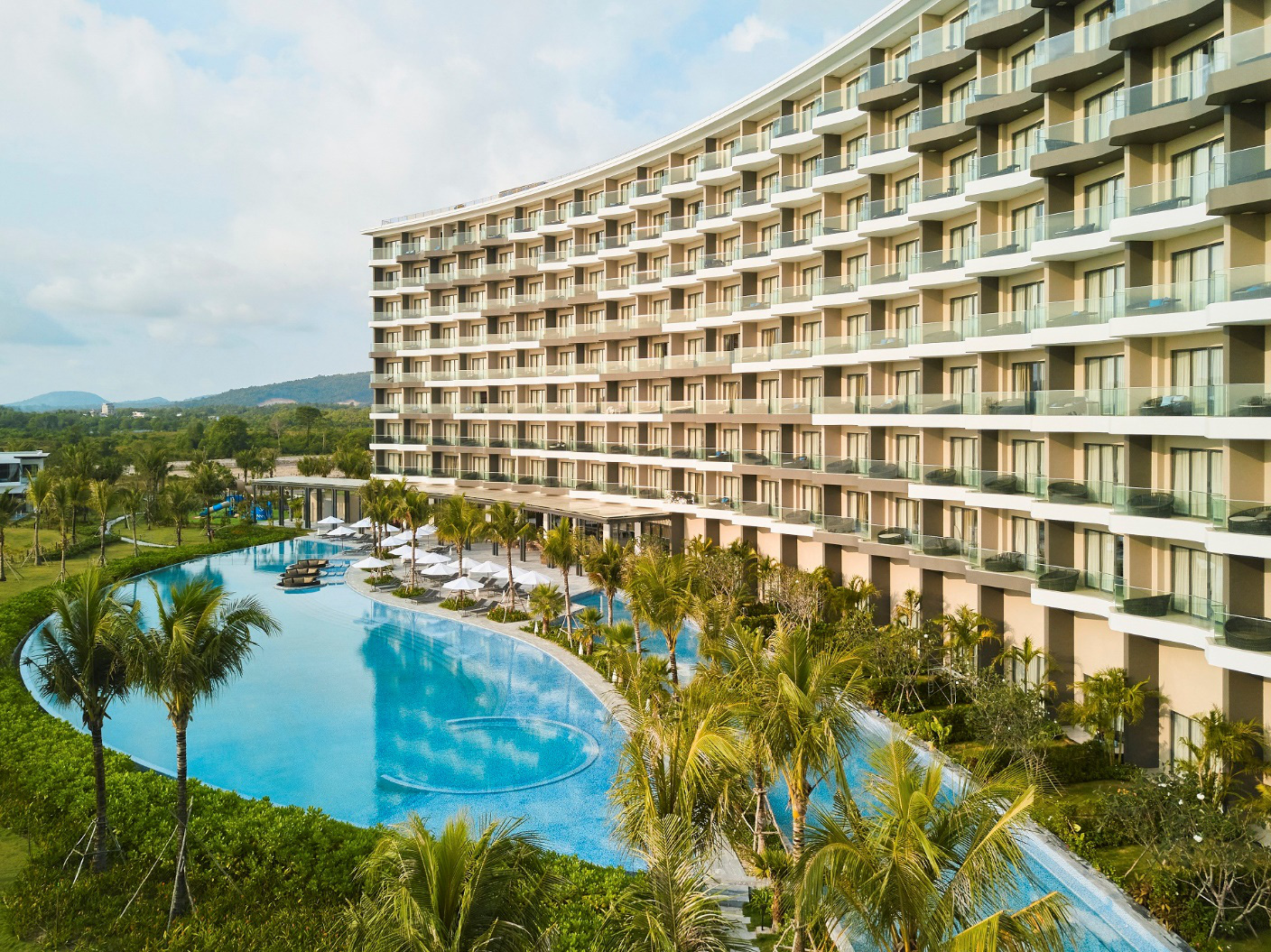 Ưu đãi “khủng” chào hè tại các khu nghỉ dưỡng cao cấp do MIKGroup phát triển