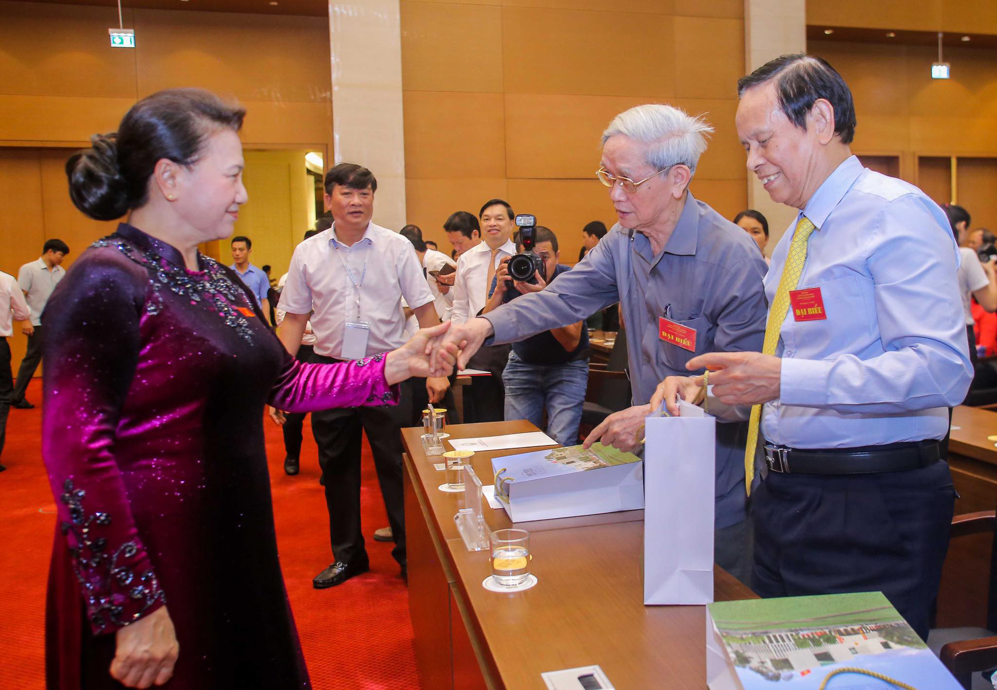 Chủ tịch Quốc hội: Báo chí chính là cầu nối để Quốc hội gần dân - Ảnh 4.