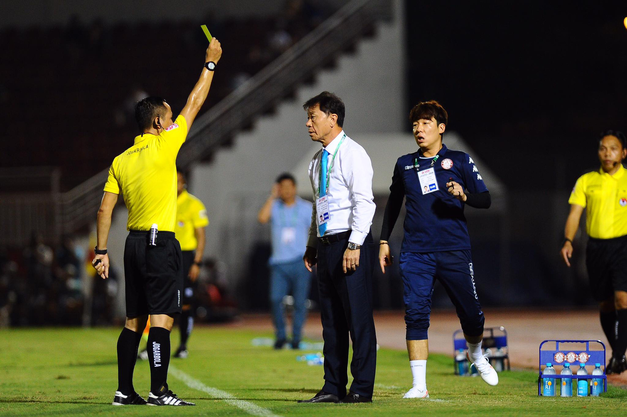 Công Phượng thất bại trận derby Sài thành, ĐKVĐ Hà Nội bị tân binh cầm hòa đáng tiếc - Ảnh 3.