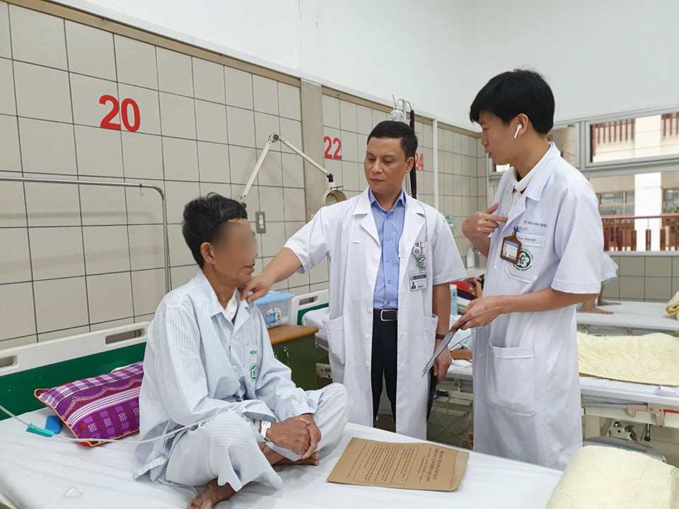 Chế thực quản bằng đại tr&agrave;ng cho bệnh nh&acirc;n mắc 2 bệnh ung thư đường ti&ecirc;u ho&aacute; - Ảnh 2.