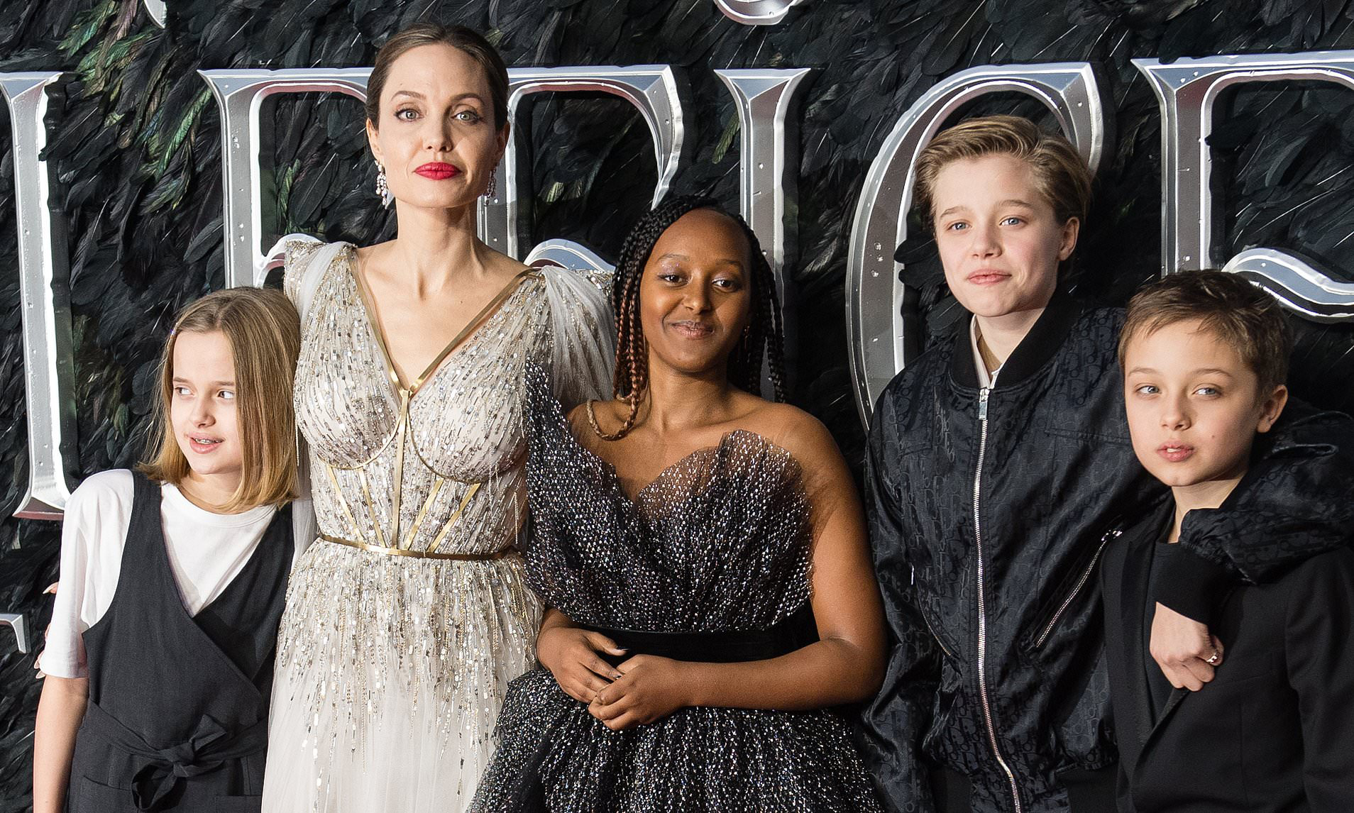 Angelina Jolie trải lòng việc chăm 6 con thời Covid-19
