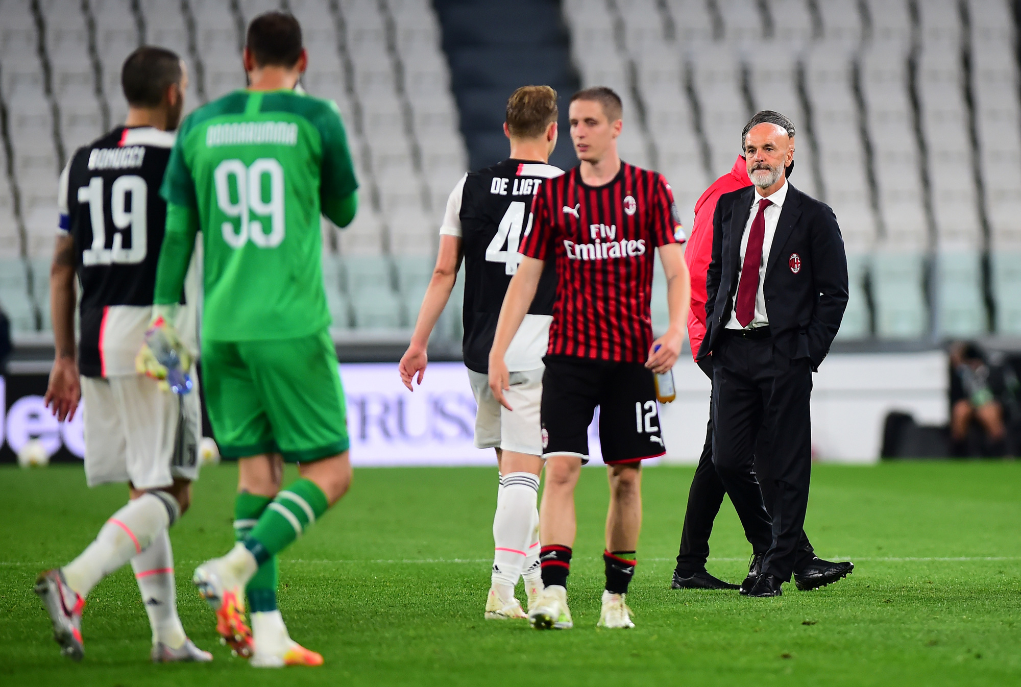 Ronaldo hỏng phạt đền, Juventus ph&aacute; kỷ lục dự chung kết Coppa Italia - Ảnh 8.