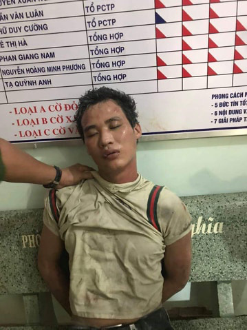 Giải cứu người phụ nữ và con nhỏ bị kẻ nghi "ngáo đá" khống chế