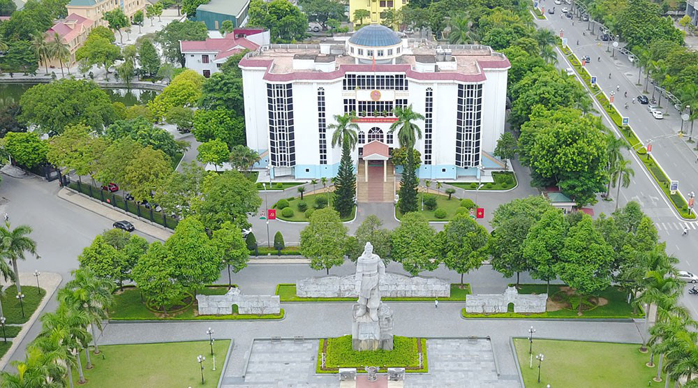 Cảnh cáo một Phó trưởng phòng thuộc Văn phòng UBND tỉnh Thanh Hóa