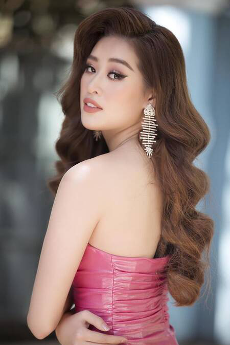 Hoa hậu Kh&aacute;nh V&acirc;n động vi&ecirc;n cựu hoa hậu bị cưa 1 ch&acirc;n - Ảnh 3.