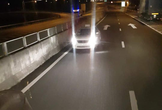 Xử phạt tài xế taxi chạy ngược chiều trên cao tốc Đà Nẵng – Quảng Ngãi