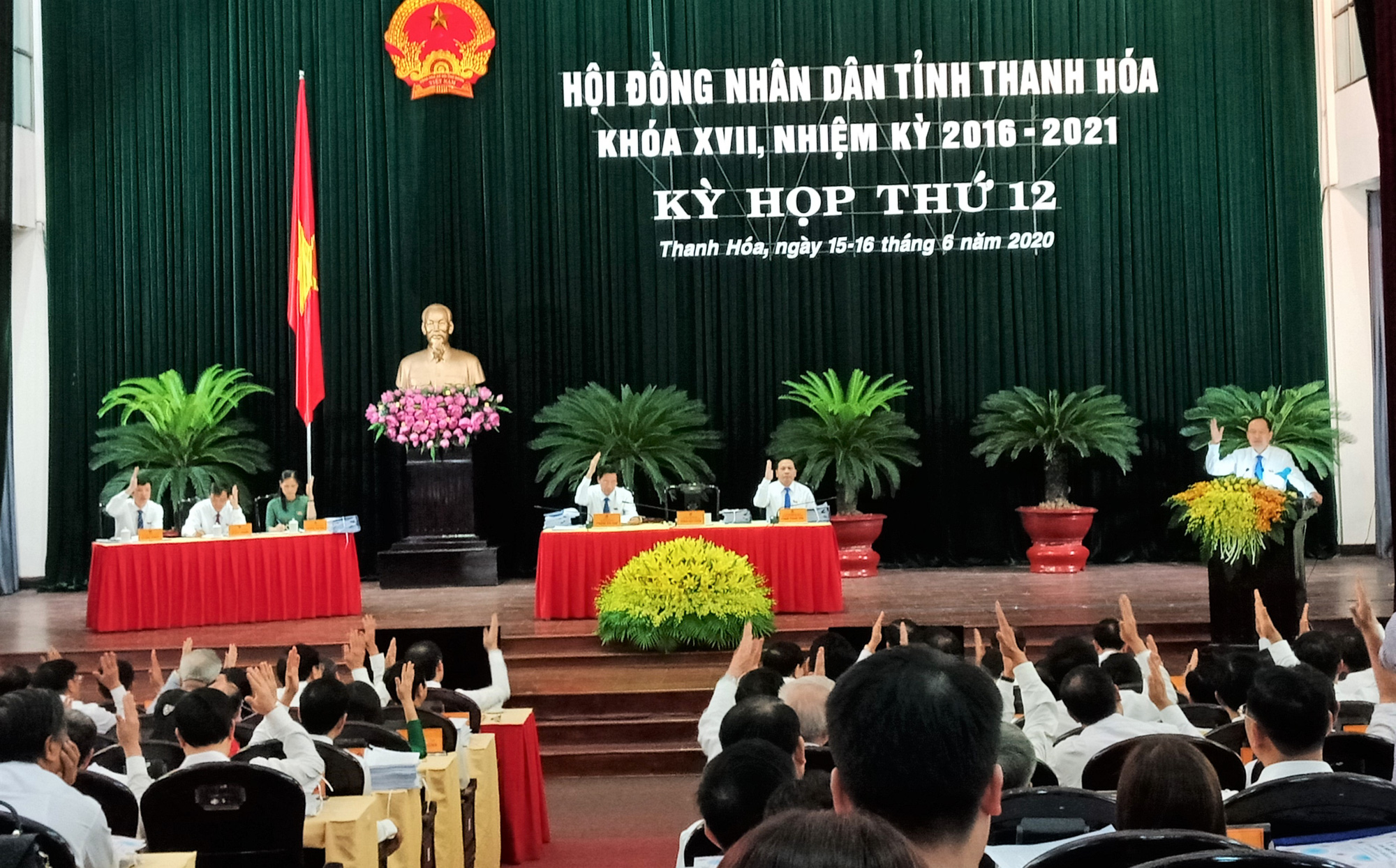Trưởng ban Quản l&yacute; Khu kinh tế Nghi Sơn l&agrave; t&acirc;n Ph&oacute; chủ tịch UBND tỉnh Thanh H&oacute;a - Ảnh 1.