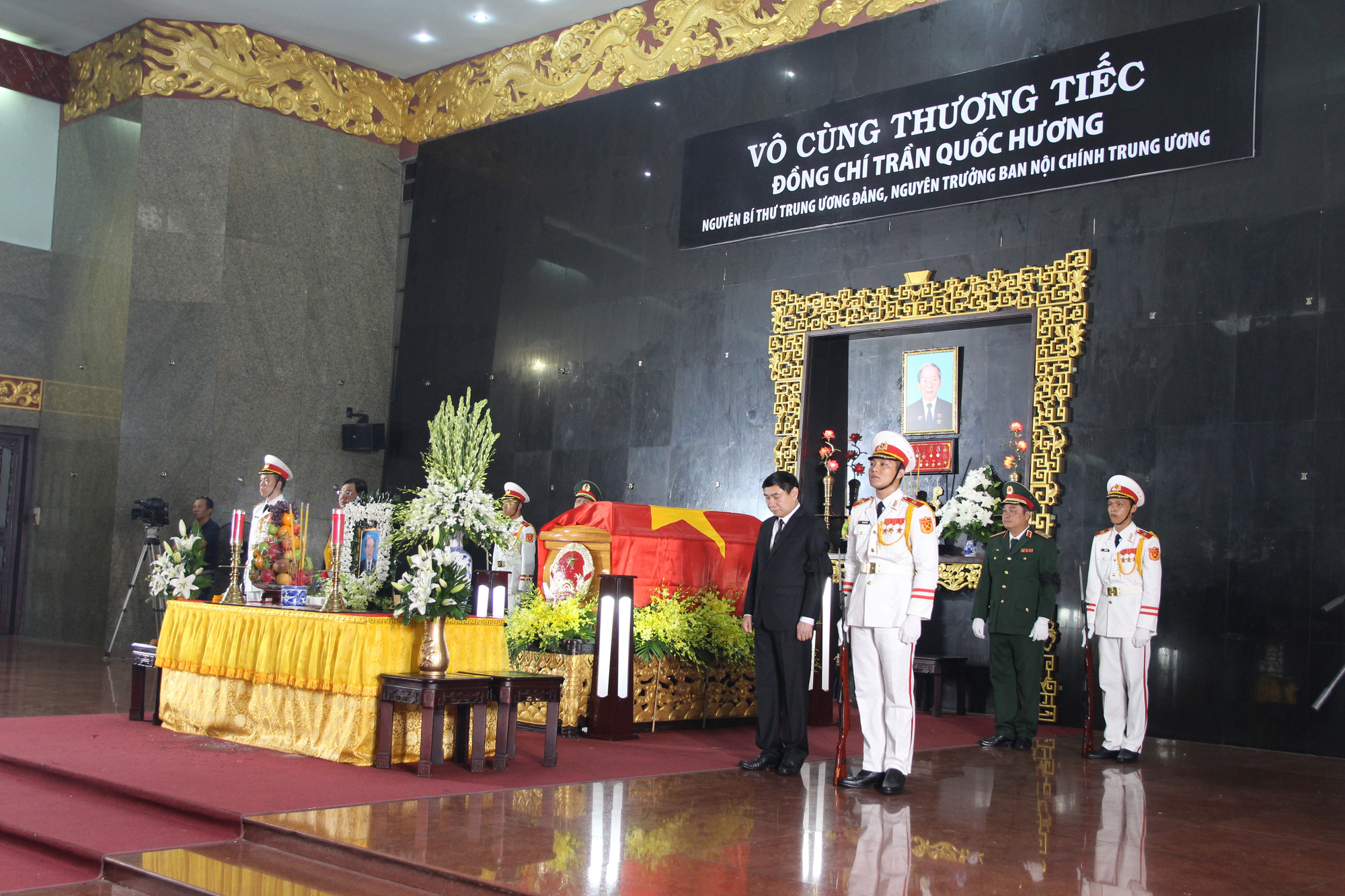Bắt đầu lễ viếng &ocirc;ng Trần Quốc Hương - Ảnh 1.
