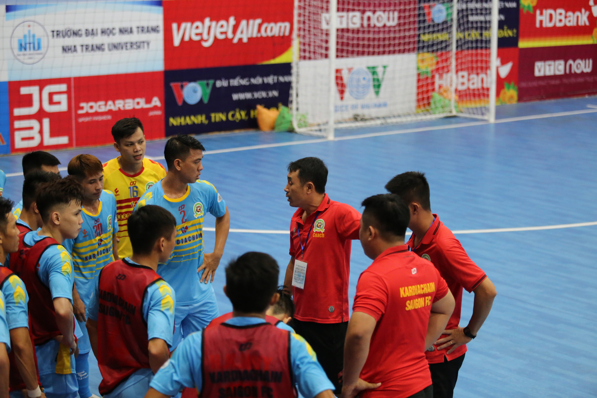 Lượt 1 VCK Futsal HDBank VĐQG 2020: Th&aacute;i Sơn Nam bị cầm ch&acirc;n, Sahako bứt tốc kịch t&iacute;nh - Ảnh 3.