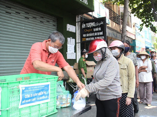 Chặt chẽ và thông thoáng