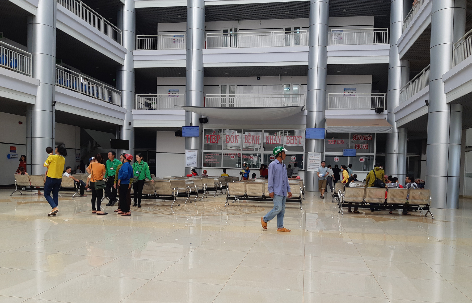 Công an vào cuộc điều tra đường dây "chạy" chứng chỉ nghề y