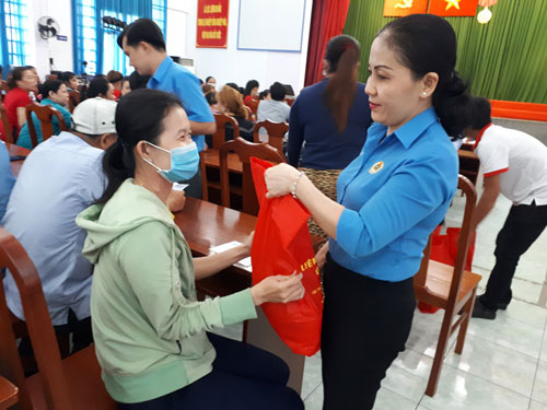TP HCM: 53.000 lao động ngừng việc do dịch Covid-19