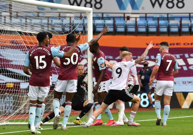 Giải Ngoại hạng Anh: Sheffield bị cướp bàn thắng, Man United được cứu - Ảnh 3.