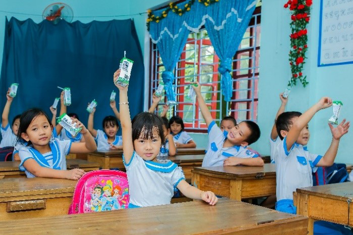 Sữa học đường Quảng Nam: Học sinh miền núi được uống sữa miễn phí - Ảnh 9.