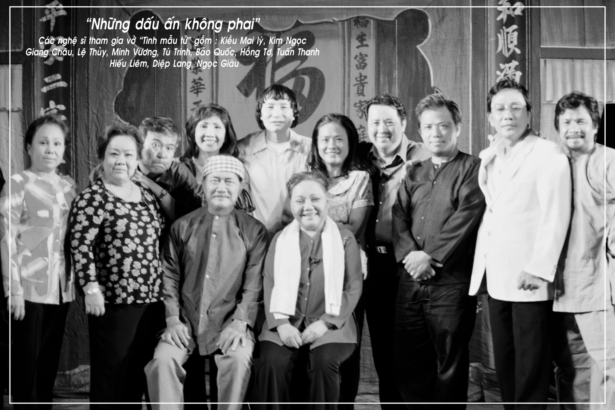 Kim Cương, Th&agrave;nh Lộc v&agrave; đ&ocirc;ng nghệ sĩ ng&ocirc;i sao đến với triển l&atilde;m Sắc m&agrave;u s&acirc;n khấu - Ảnh 12.