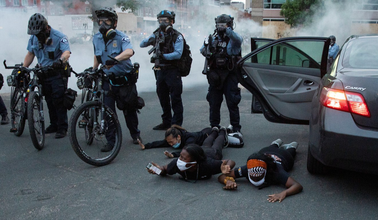 Tổng thống Trump yêu cầu “mạnh tay hơn nhiều” với biểu tình bạo lực