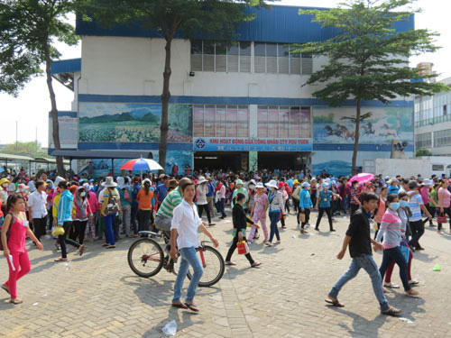 CÔNG TY TNHH POU YUEN VIỆT NAM: Bảo đảm quyền lợi cho công nhân mất việc