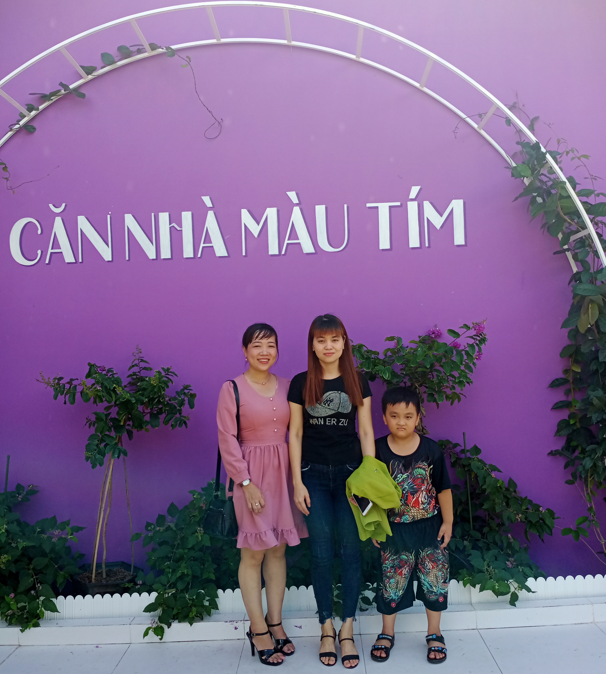 CLIP: Căn nh&agrave; m&agrave;u t&iacute;m ở Cần Thơ &ldquo;đốn tim&rdquo; du kh&aacute;ch - Ảnh 12.