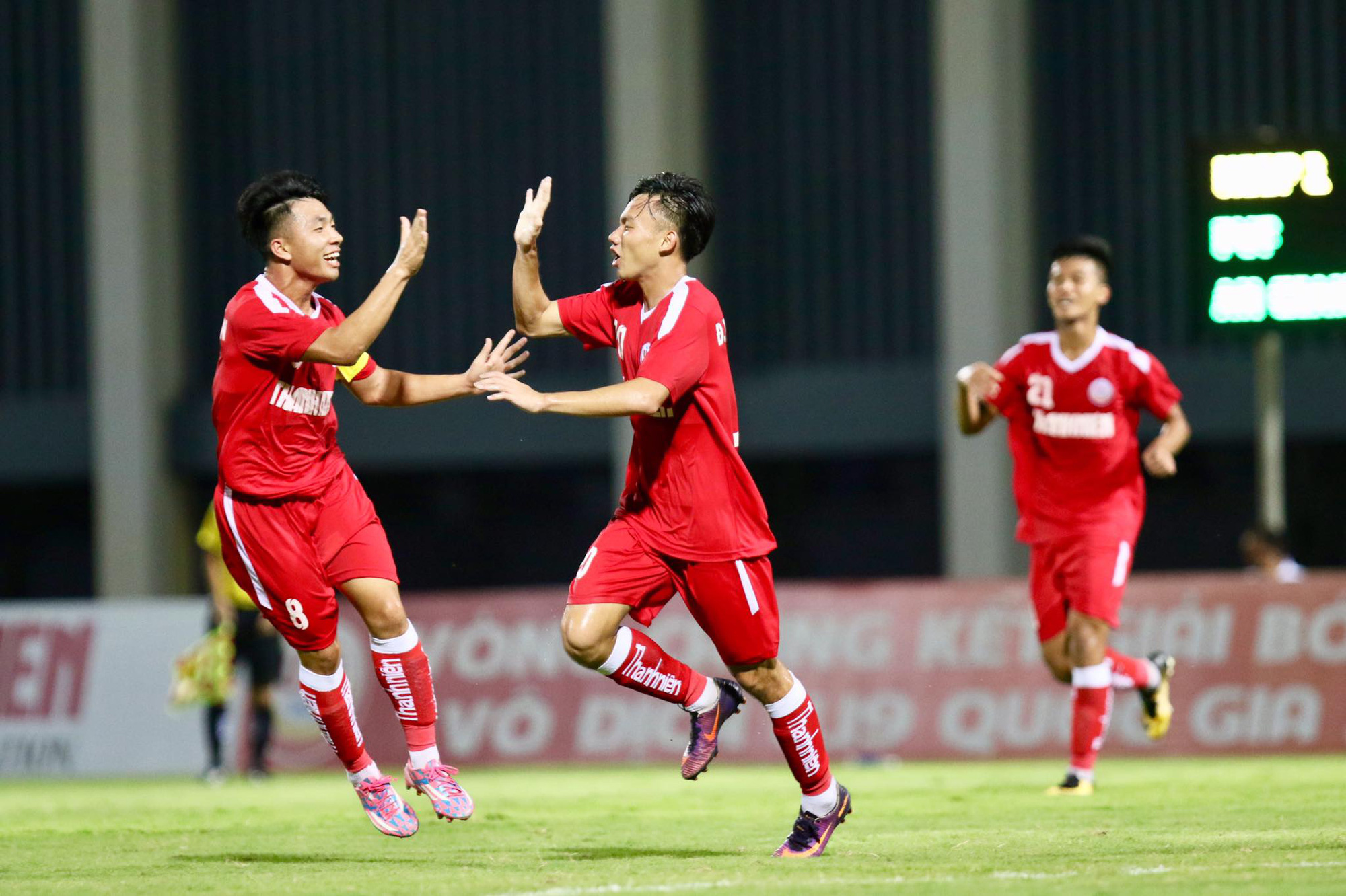 Thầy Gi&ocirc;m siết đội h&igrave;nh, Ho&agrave;ng Anh Gia Lai gi&agrave;nh chiến thắng tại VCK U19 Quốc gia - Ảnh 4.