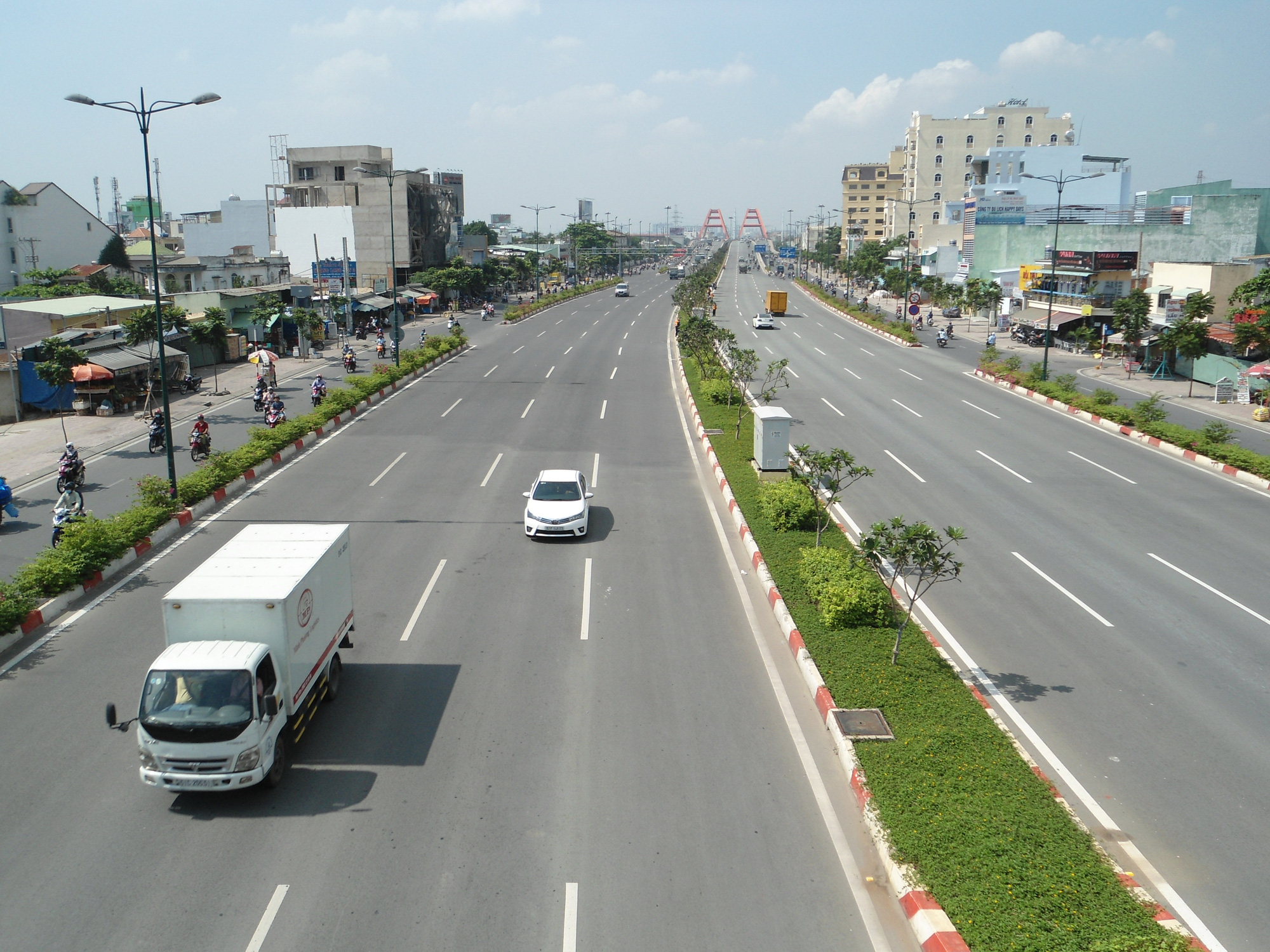 LƯU Ý: TP HCM điều chỉnh giao thông đường Phạm Văn Đồng
