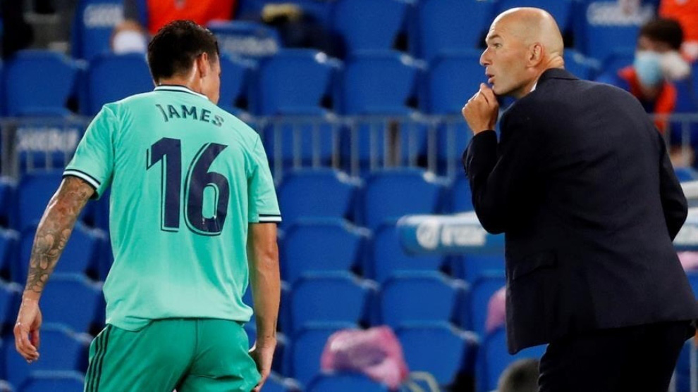 Người h&ugrave;ng giấu mặt ra tay, Real Madrid so&aacute;n ng&ocirc;i đầu La Liga - Ảnh 1.