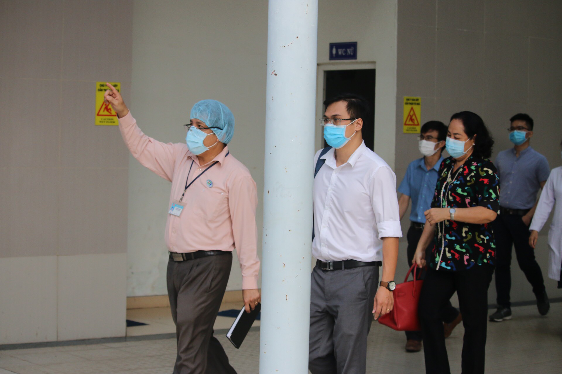 Nhiều người mắc Covid-19 nhập cảnh, Bệnh viện Chợ Rẫy chi viện cho Bà Rịa - Vũng Tàu - Ảnh 1.
