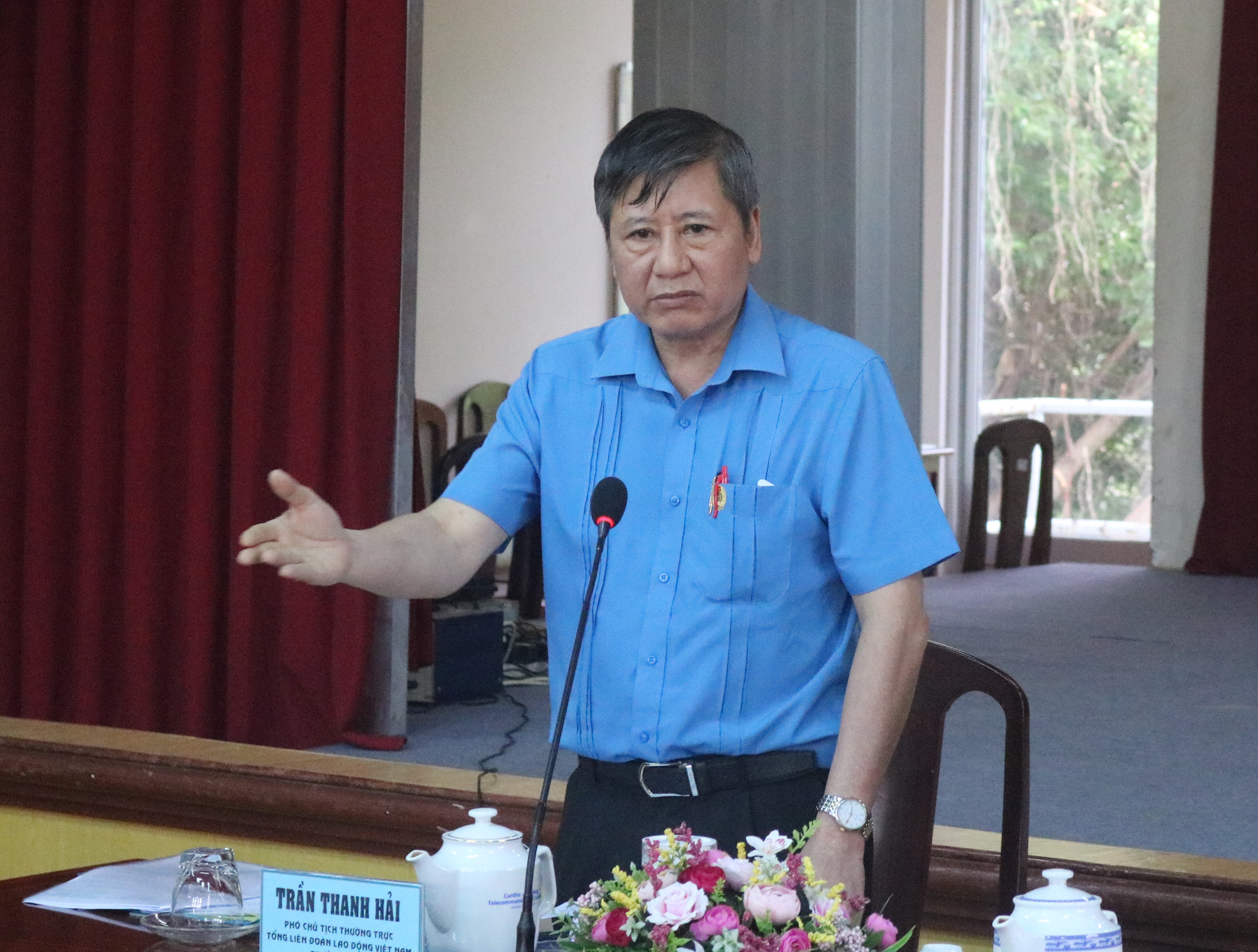 Nhà văn hoá lao động trước tiên phải phục vụ công nhân