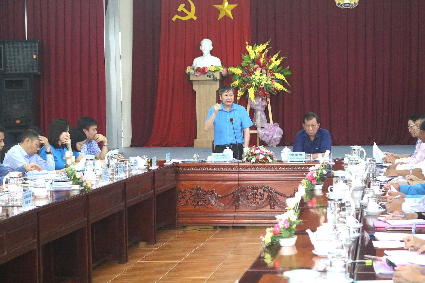Nhà văn hoá lao động trước tiên phải phục vụ công nhân - Ảnh 2.