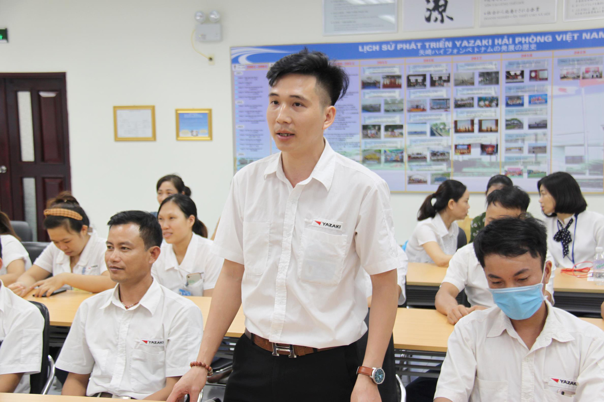 Truyền th&ocirc;ng về sức khỏe sinh sản thu h&uacute;t sự quan t&acirc;m của người lao động - Ảnh 2.