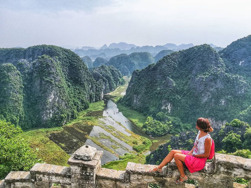 Đến hang M&uacute;a, check-in đầm sen nở rộ - Ảnh 13.