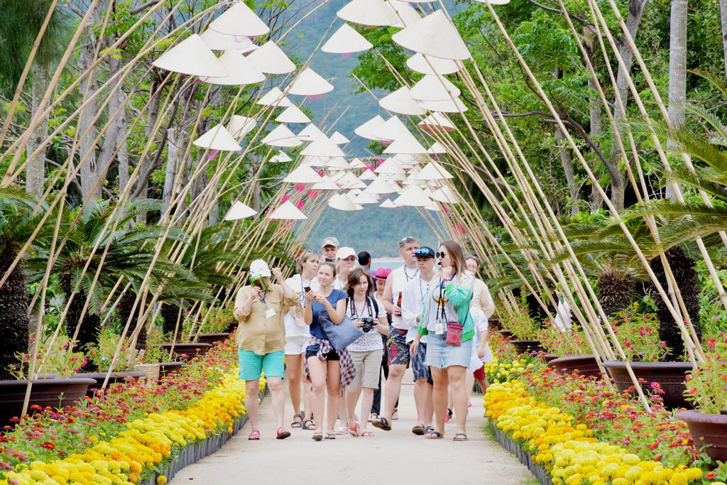 Đảo Hoa Lan - thiên đường du lịch bí ẩn tại Nha Trang - Ảnh 3.