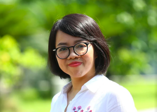 Nhà thơ Nguyễn Tiến Thanh: Thơ không cần cứu ai, nhưng cứu người viết - Ảnh 5.