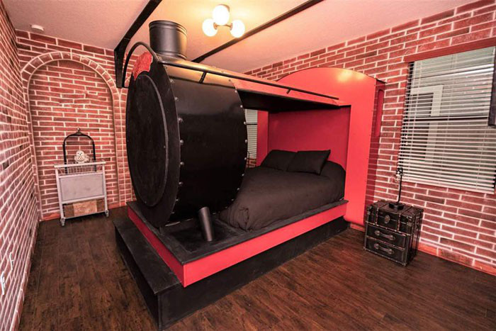 Biệt thự rộng 4.000m2 tái hiện thế giới phù thủy trong Harry Potter - Ảnh 6.