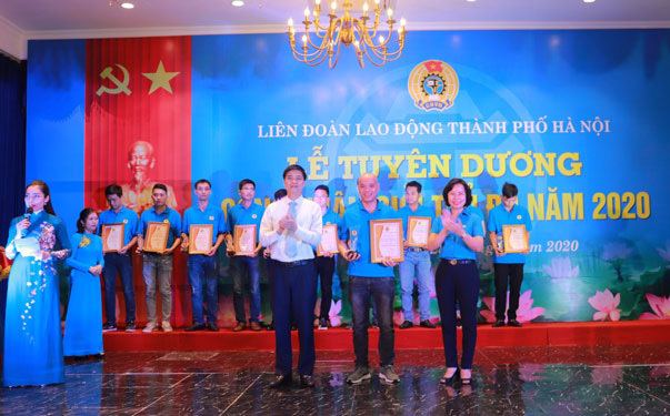 Hà Nội: Tuyên dương 100 công nhân giỏi thủ đô