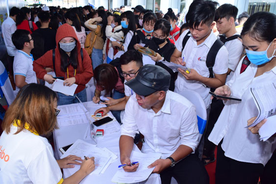 4.000 ứng viên tham gia "Ngày hội tuyển dụng, việc làm"