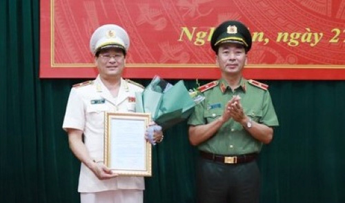 Thiếu tướng Nguyễn Hữu Cầu thôi làm Giám đốc Công an tỉnh Nghệ An