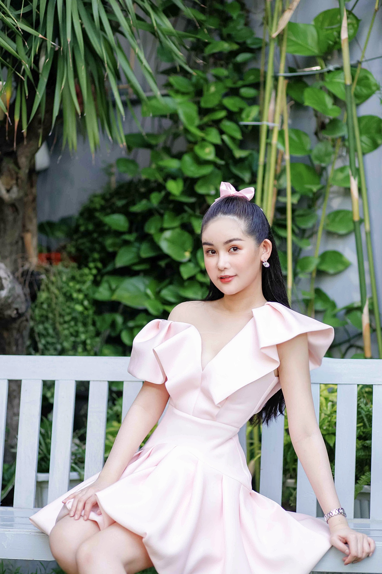 Hoa hậu L&ecirc; &Acirc;u Ng&acirc;n Anh t&aacute;i xuất với hướng đi bất ngờ - Ảnh 5.