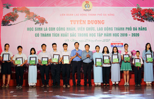 Chăm lo, bảo vệ hạnh phúc gia đình CNVC-LĐ