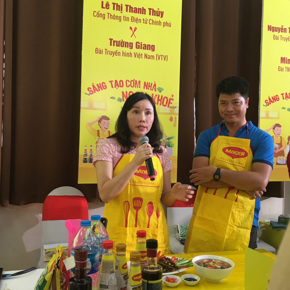 Vui nhộn hội thi nh&agrave; b&aacute;o với nghệ thuật ẩm thực - Ảnh 6.