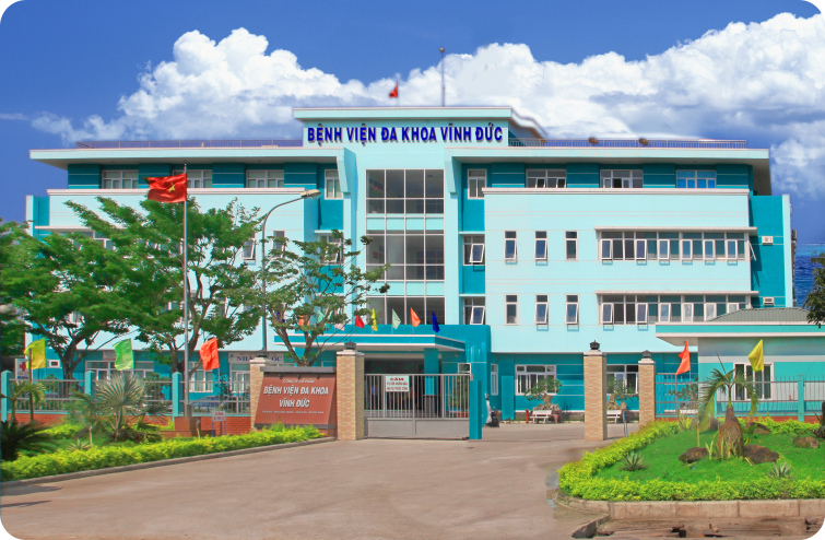 Thầy phán có thai, vác bụng đến bệnh viện đẻ mới tá hỏa