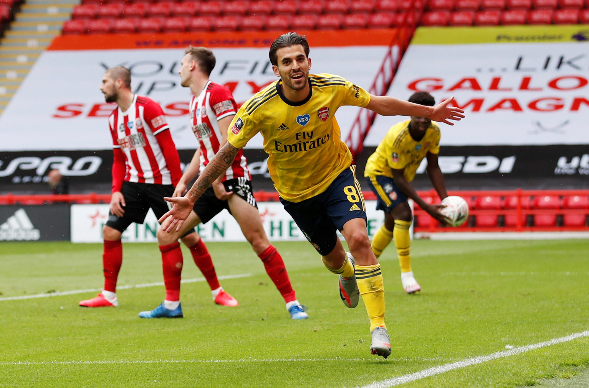 Arsenal hạ gục Sheffield, hẹn Man City ở bán kết FA Cup