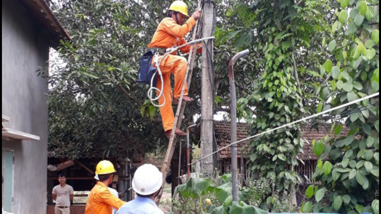 Bắt quả tang đối tượng 3 lần trộm cắp gần 40 triệu tiền điện
