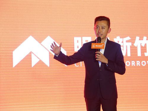 Em bé may mắn nhất Đài Loan được tặng xe hơi và thịt  trong 45 năm